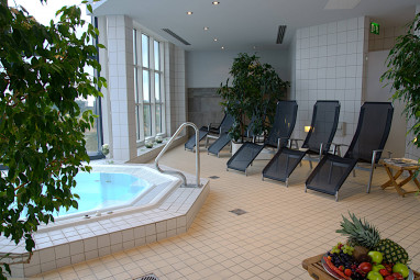 Atlanta Hotel International Leipzig: 泳池