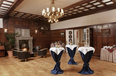 Hotel Schloss Schweinsburg: 酒吧/休息室
