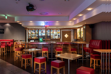Holiday Inn Frankfurt Airport - Neu-Isenburg: Bar/Lounge