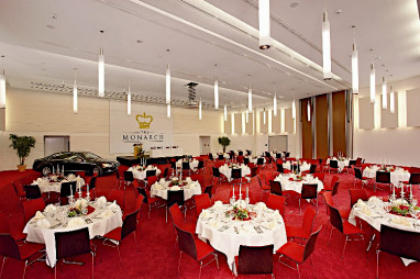 The Monarch Hotel & Convention Center: Salle de réunion