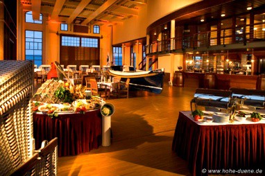Yachthafenresidenz Hohe Düne Yachting & SPA Resort: Restoran