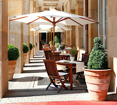 Schlosshotel Karlsruhe: 레스토랑