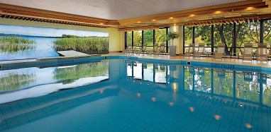 Bilderberg Bellevue Hotel Dresden: 泳池