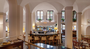 Bilderberg Bellevue Hotel Dresden: 酒吧/休息室