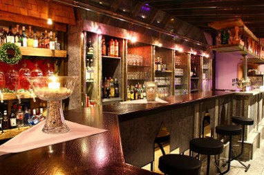 Schlosshotel Neufahrn: Bar/salotto
