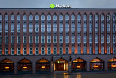 H+ Hotel Lübeck: 外観