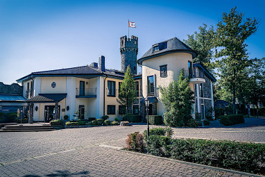Hotel Burg Schwarzenstein: Vue extérieure