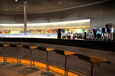 Novotel München Airport: Bar/Salón