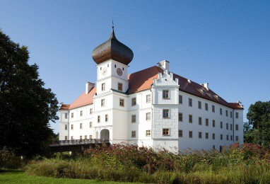 Schloss Hohenkammer: Widok z zewnątrz
