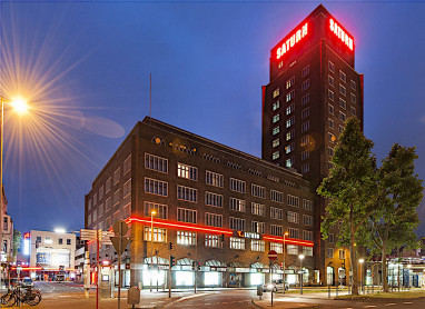 Premier Inn Köln City Mediapark: Вид снаружи