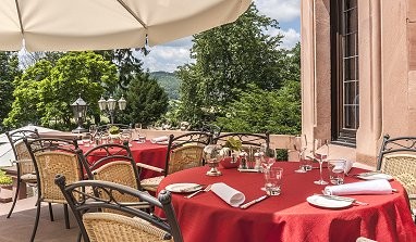 Romantik Hotel Schloss Rettershof: Vista exterior