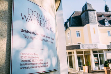 CAREA Schlosshotel Domäne Walberberg: Widok z zewnątrz