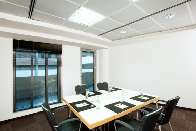 NH Düsseldorf City: Meeting Room