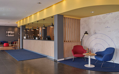 Holiday Inn Express Frankfurt - Airport: 大厅