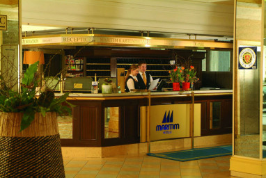 Maritim Hotel Würzburg: Lobby