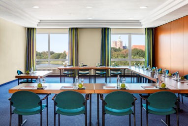 IntercityHotel Stralsund: Sala de reuniões
