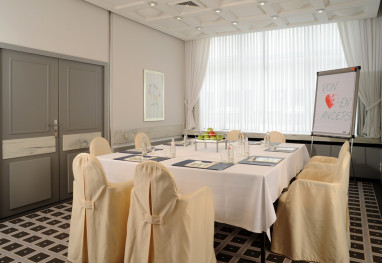 Best Western Premier Parkhotel Kronsberg: Meeting Room