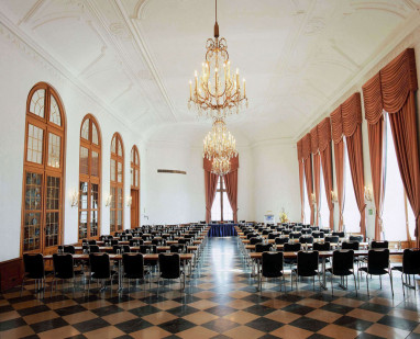 Maritim Hotel Am Schlossgarten Fulda: Sala de conferências