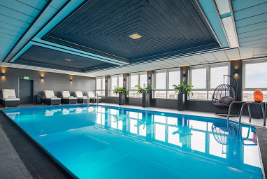 Best Western Plus Plaza Hotel Darmstadt: 泳池