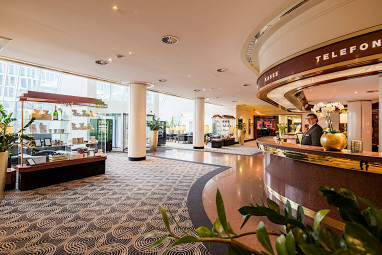 Best Western Plus Plaza Hotel Darmstadt: ロビー