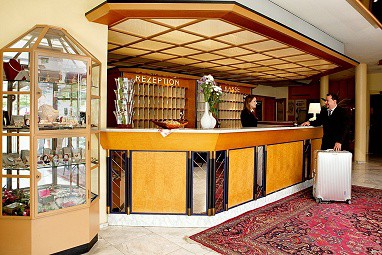 Rheinhotel Vier Jahreszeiten: Lobby