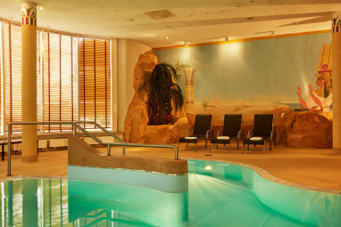 ACHAT Hotel Magdeburg: Pool