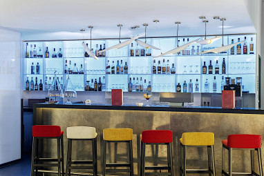 NH Collection Frankfurt City: Bar/Lounge