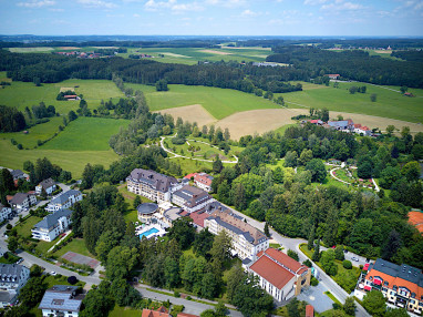 Steigenberger Hotel Der Sonnenhof: Vista externa