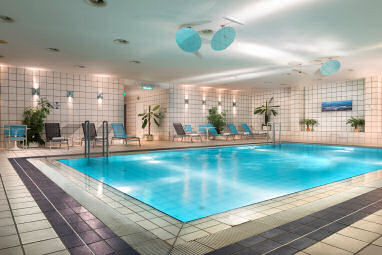 Holiday Inn Berlin City-West: 泳池