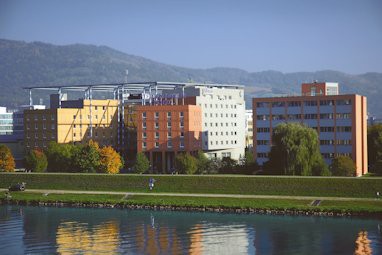 Trans World Hotel Donauwelle Linz: Vista externa