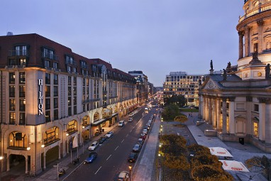 Hilton Berlin: Außenansicht