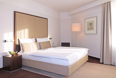 Estrel Hotel: Room