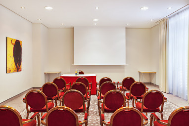 Holiday Inn Nürnberg City Centre: конференц-зал
