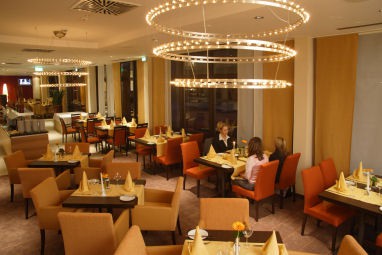 H+ Hotel Bochum: レストラン