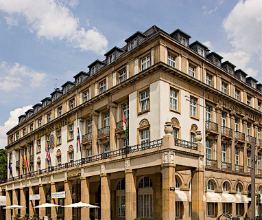 Schlosshotel Karlsruhe: Außenansicht