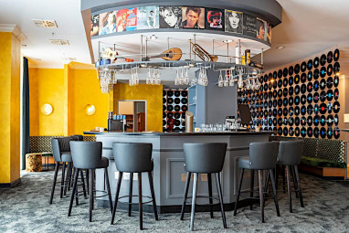 mightyTwice Hotel Dresden: Bar/salotto