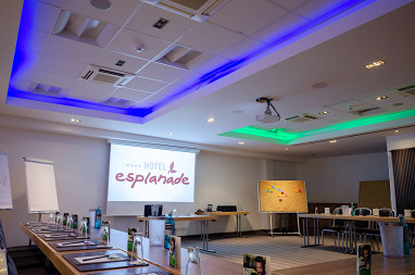 TOP Hotel Esplanade: Sala de conferencia