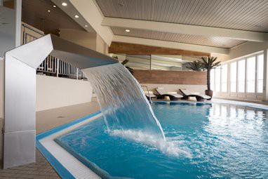 Radisson Blu Hotel Cottbus: 泳池