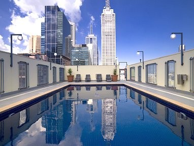 Hotel Grand Chancellor Melbourne: Pool