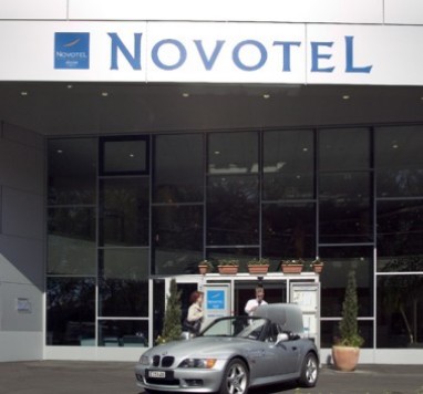 Novotel Bern Expo: Vista exterior
