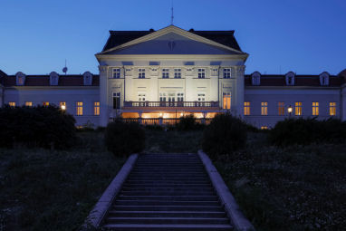 Austria Trend Hotel Schloss Wilhelminenberg: Buitenaanzicht