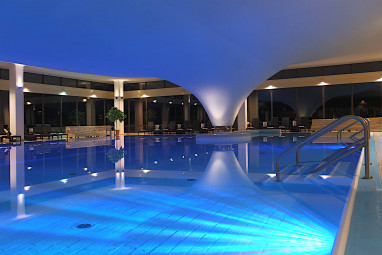 Cliff Hotel Rügen: 泳池