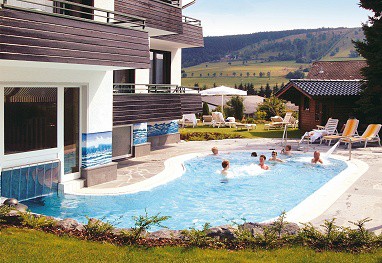 Sporthotel Zum Hohen Eimberg: 泳池