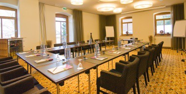 Klosterhotel Marienhöh-Mountains | Lifestyle | Family: Sala de reuniões