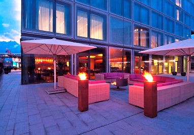 Radisson Blu Hotel Luzern: Bar/salotto