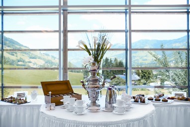 Kempinski Hotel Das Tirol: レストラン