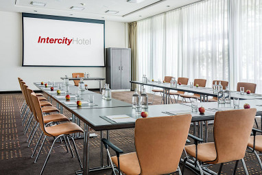 IntercityHotel Hannover: Sala de conferências