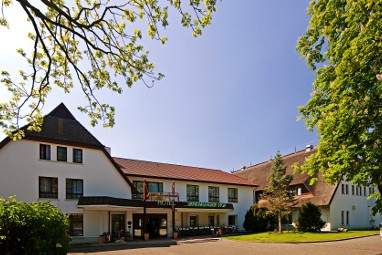 Ringhotel Warnemünder Hof: Vista esterna