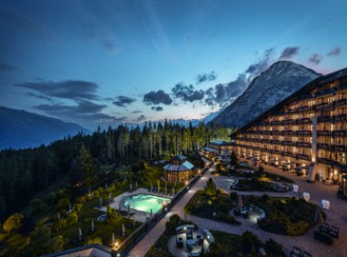 Interalpen-Hotel Tyrol : Vista externa