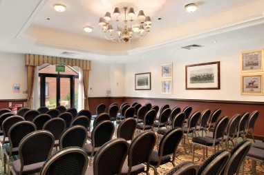Hilton Newbury Centre: Sala de conferências